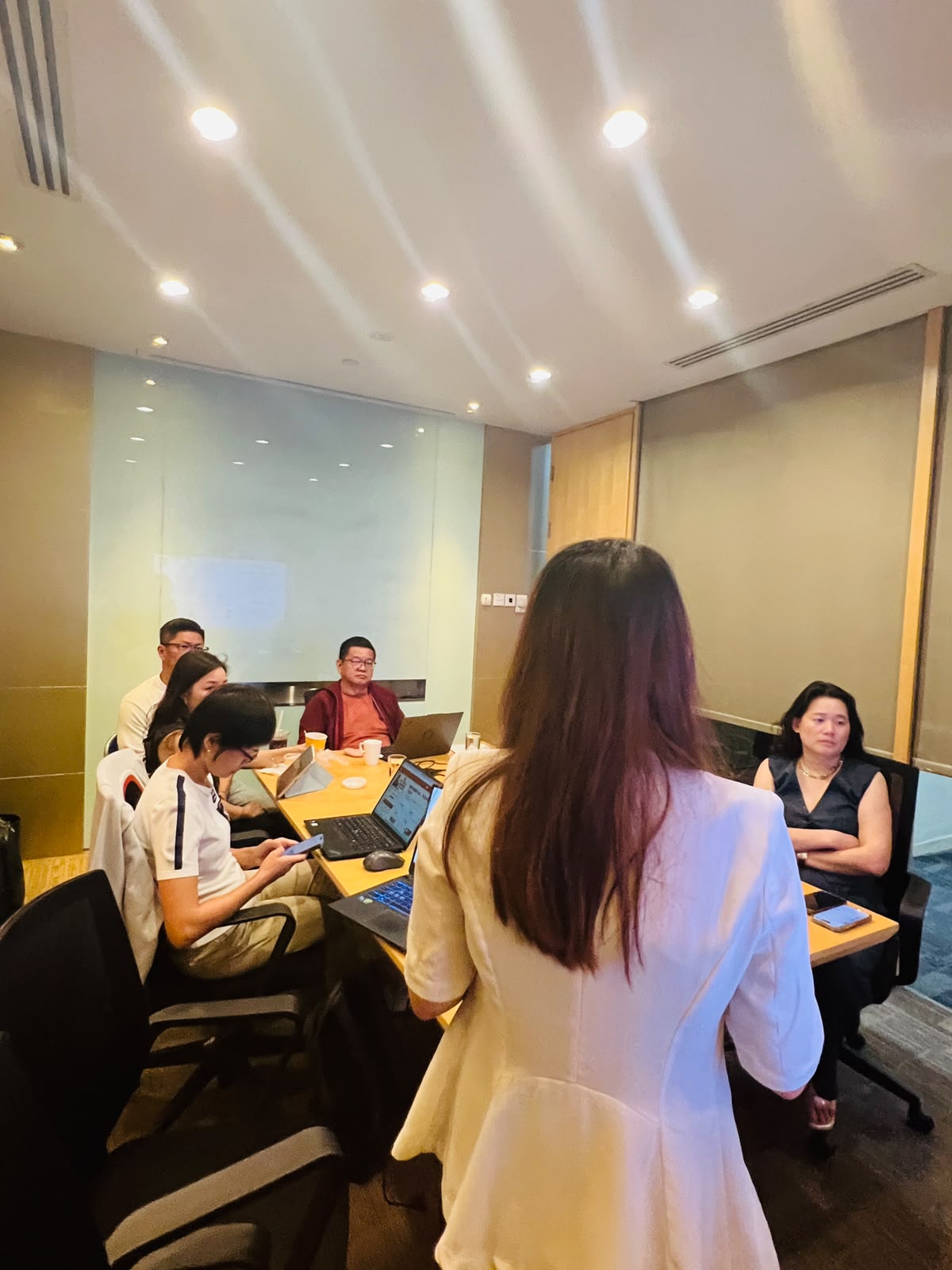 龙老师 Annie 带领学员实操部署 AI 智能体｜课堂现场 10