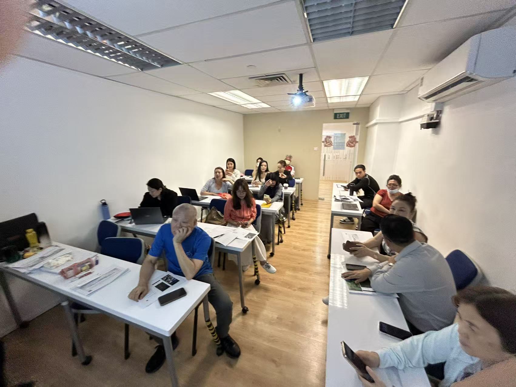 Hands-on AI training in session